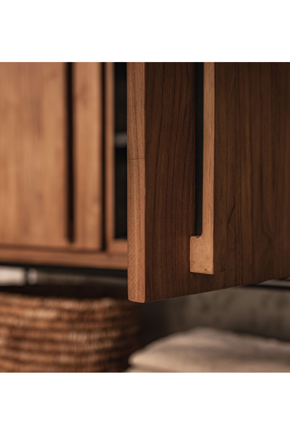 Farmhouse Style Dresser With Undershelf | dBodhi Outline | OROA.com