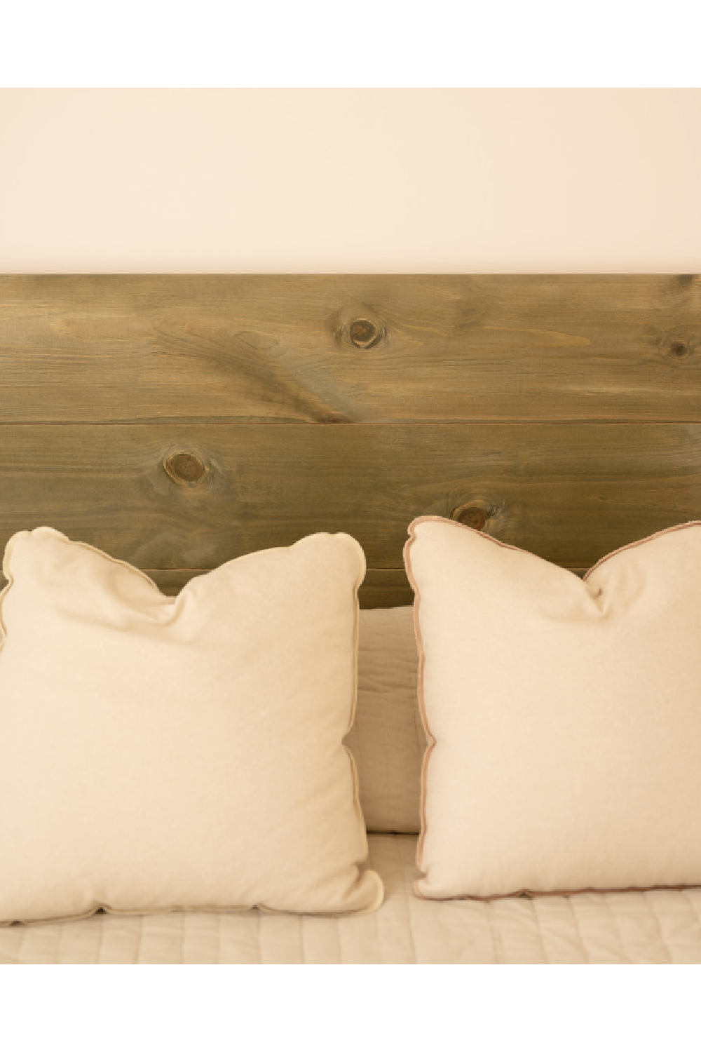 Straight-Cut Pine Wood Headboard | Decowood Flanders | Oroa.com