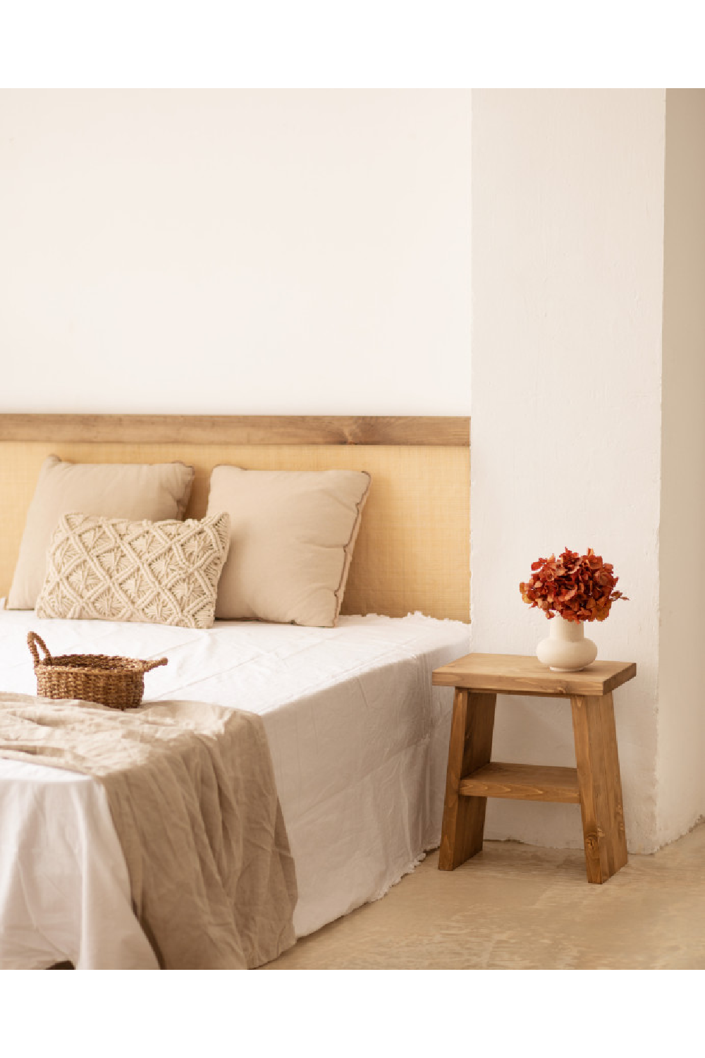 A-Shaped Wooden Side Table | Decowood Frida | Oroa.com