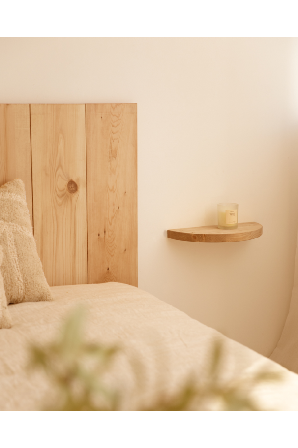 Curved Floating Nightstand | Decowood Tokyo | Oroa.com