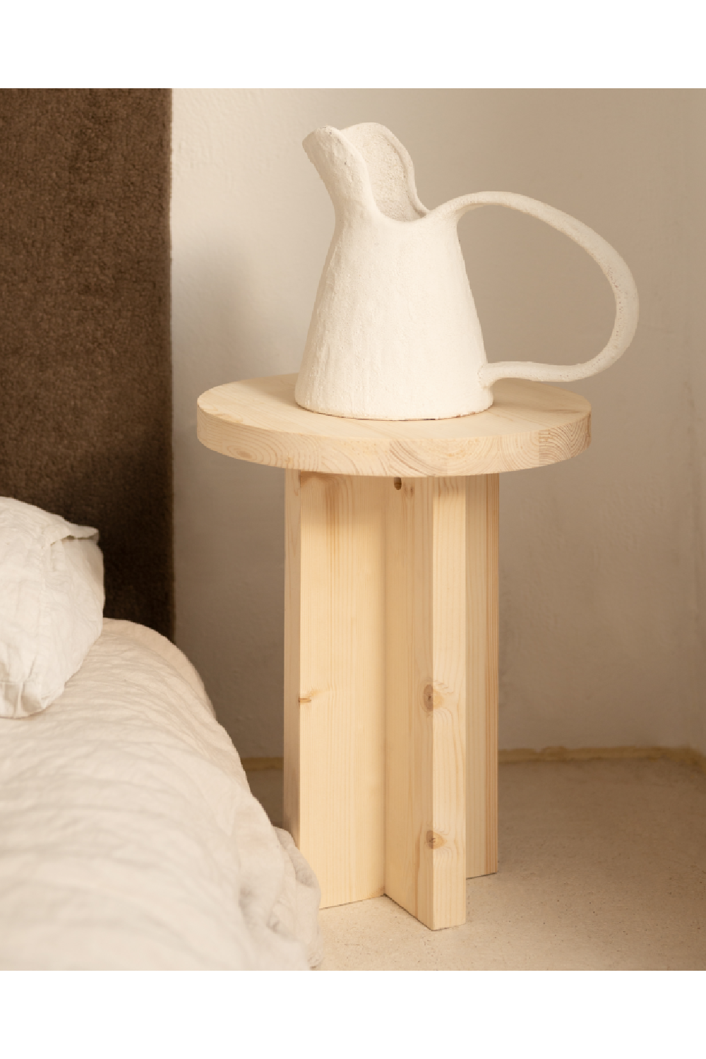 Japandi Round Bedside Table | Decowood Tokyo | Oroa.com