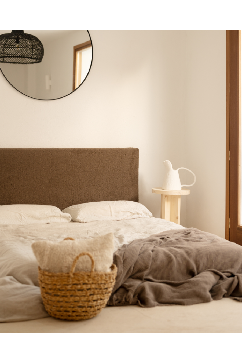 Japandi Round Bedside Table | Decowood Tokyo | Oroa.com