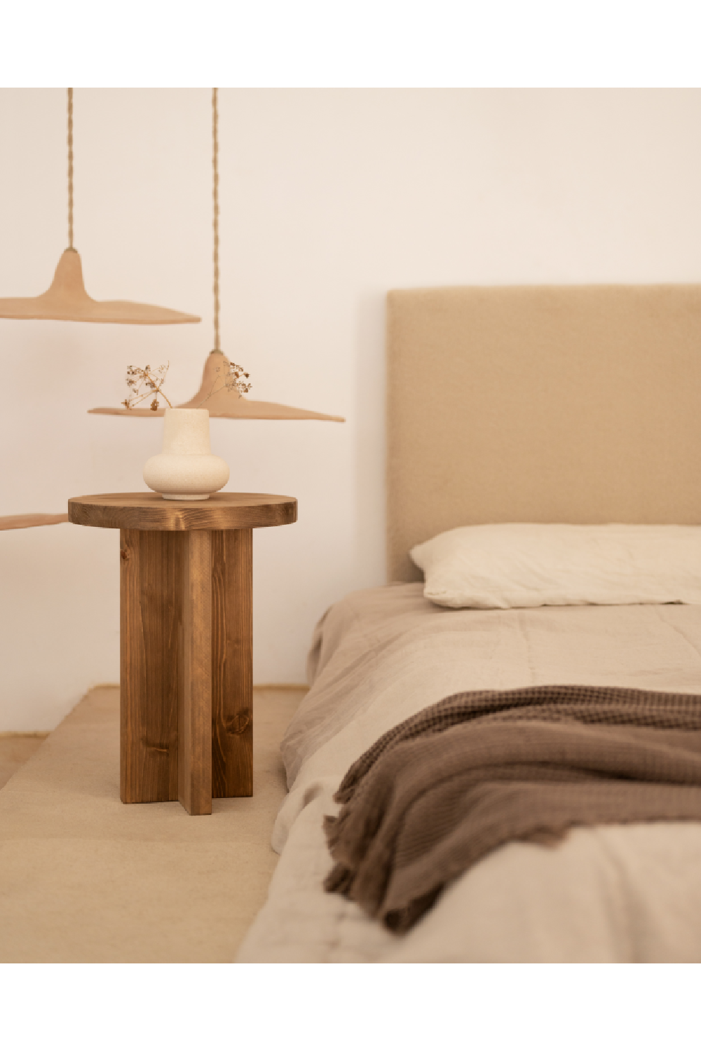 Japandi Round Bedside Table | Decowood Tokyo | Oroa.com