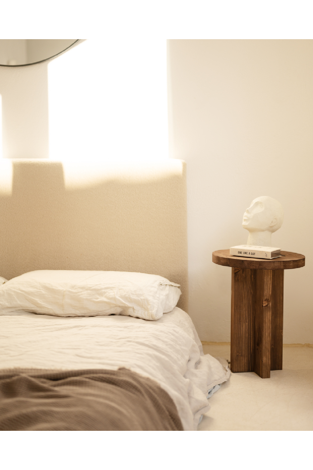 Japandi Round Bedside Table | Decowood Tokyo | Oroa.com