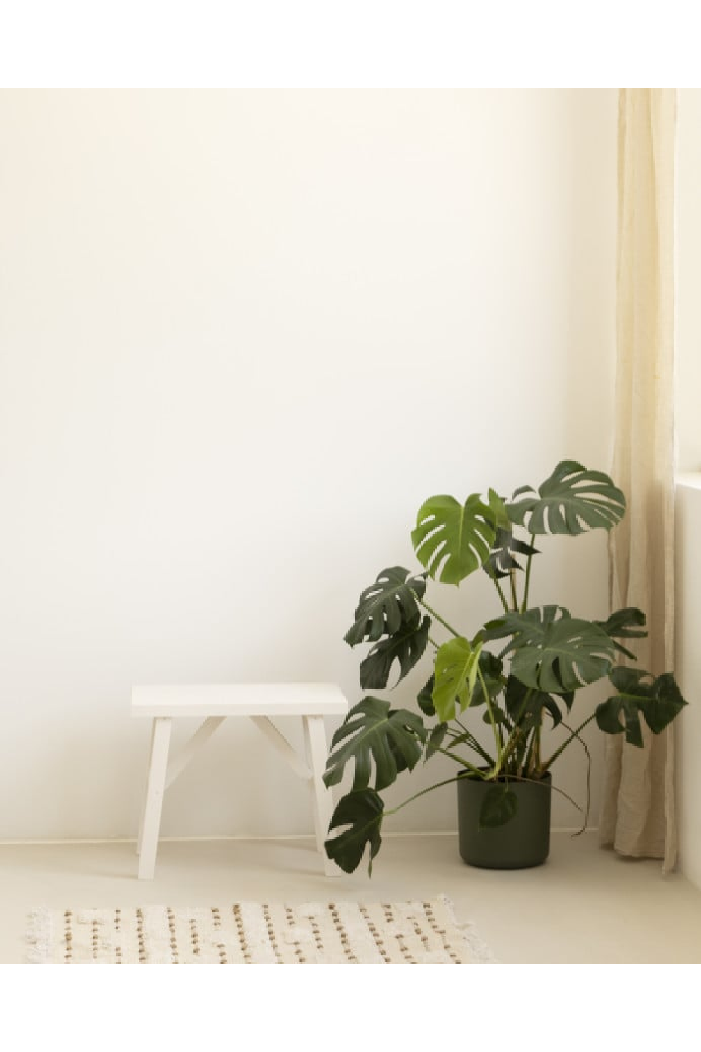 Scandinavian Wooden Stool | Decowood Siep | OROA.com