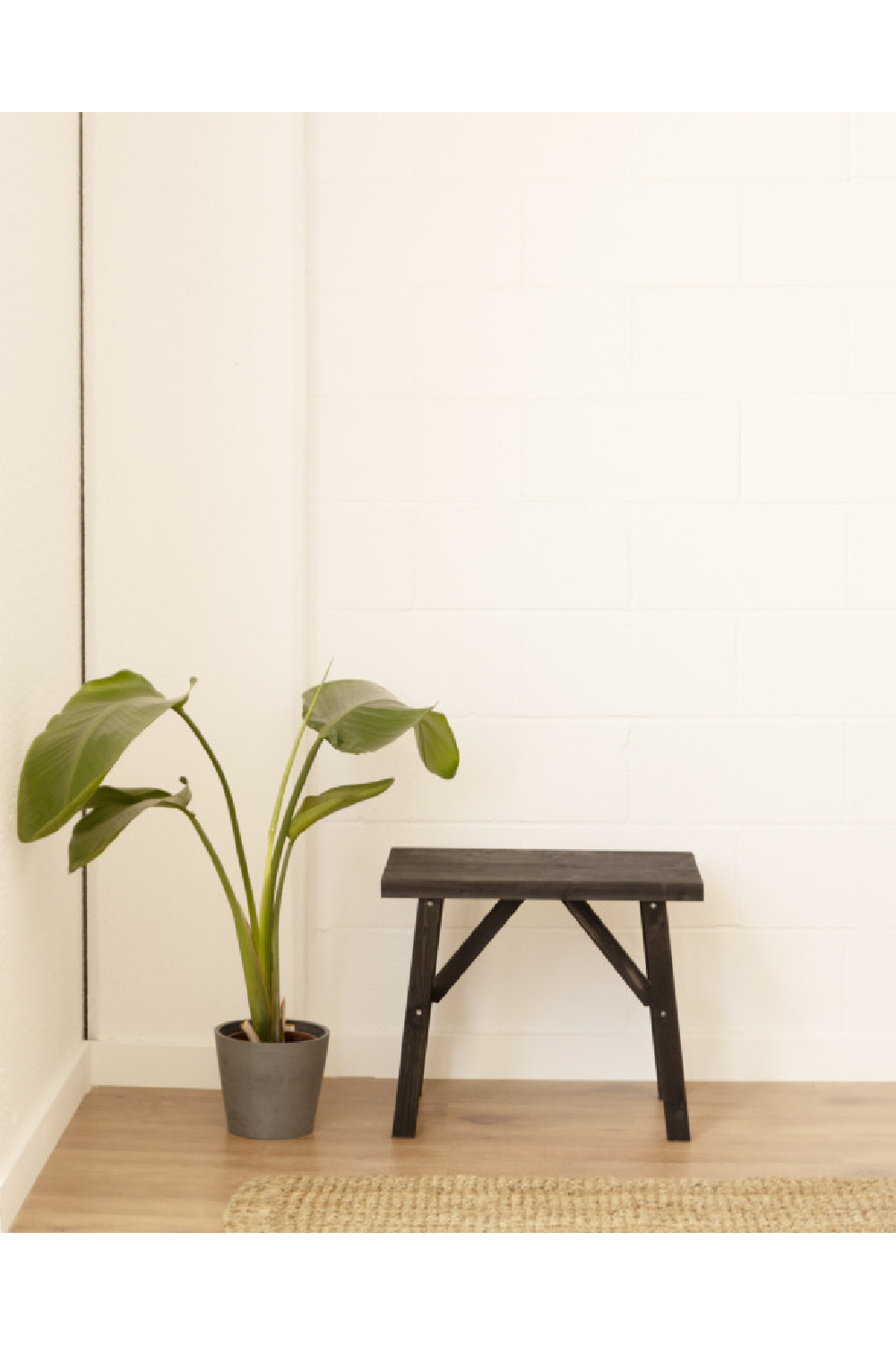 Scandinavian Wooden Stool | Decowood Siep | OROA.com