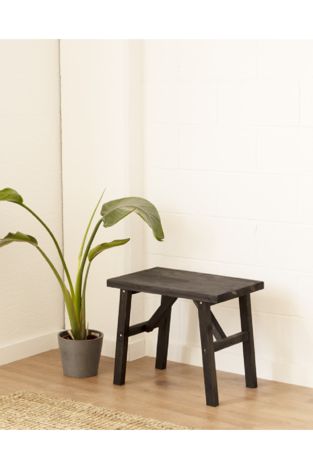 Scandinavian Wooden Stool | Decowood Siep | OROA.com