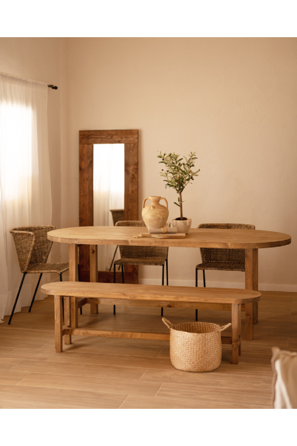 Wooden Oval Dining Table | Decowood Olivia | Oroa.com