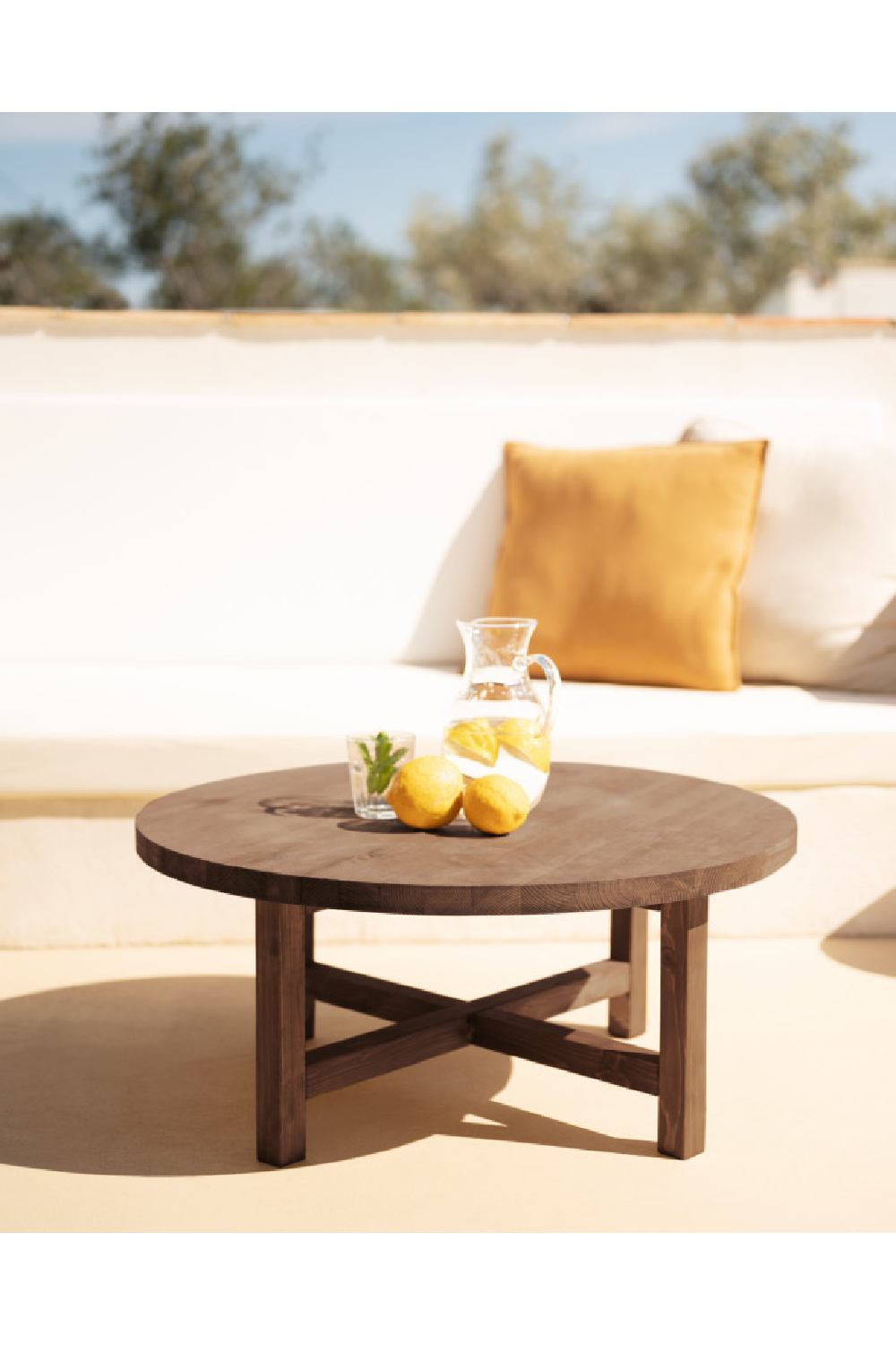 Round Solid Wood Coffee Table | Decowood Olivia | Oroa.com