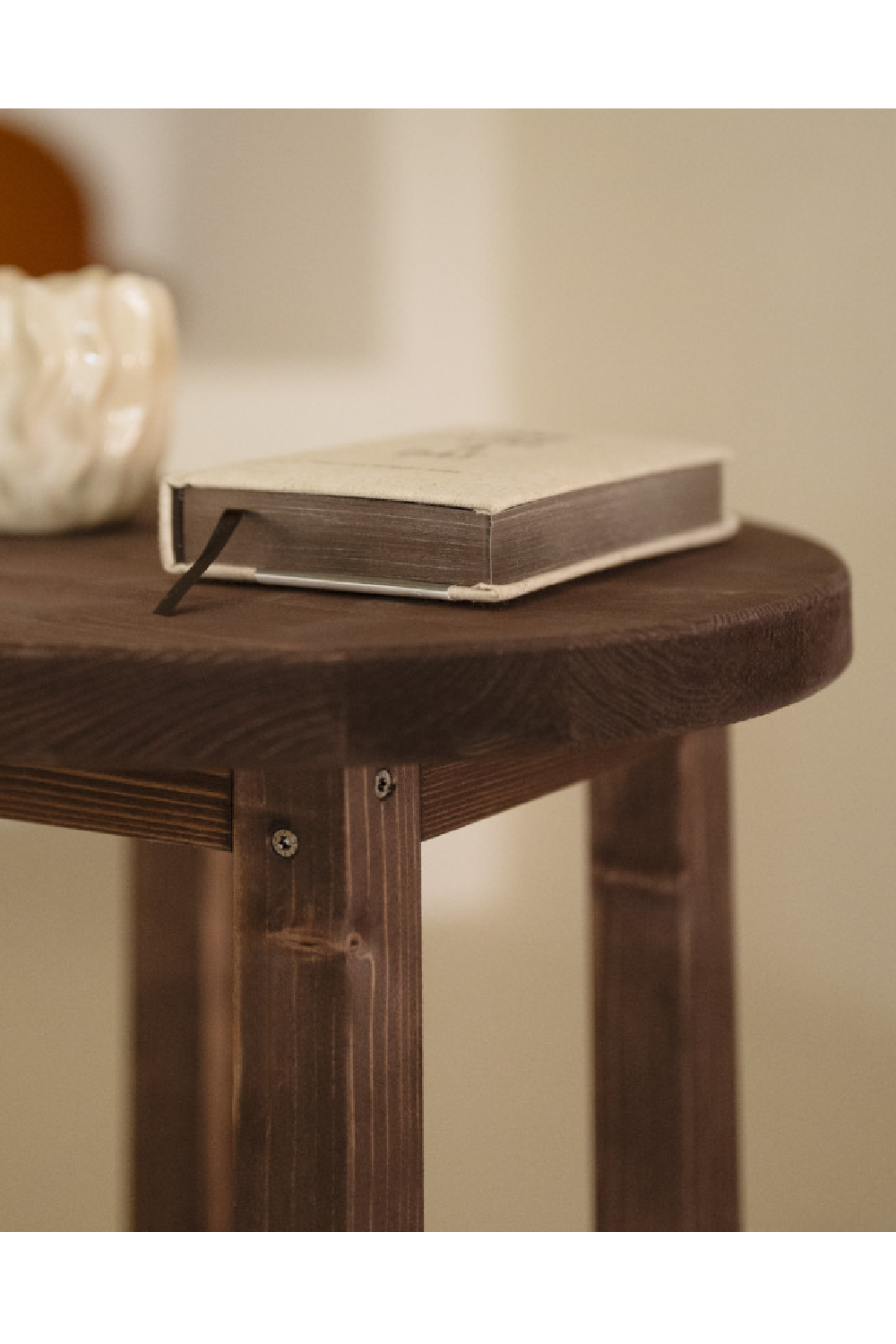 Round Wooden Bedside Table | Decowood Olivia | Oroa.com