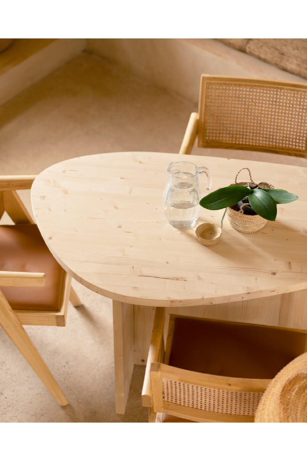 Organic-Shaped Wooden Dining Table | Decowood Mur | Oroa.com