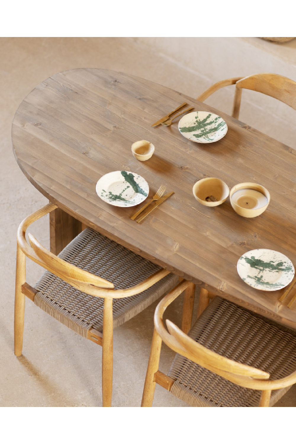 Asymmetrical Oval Dining Table | Decowood Mur | Oroa.com