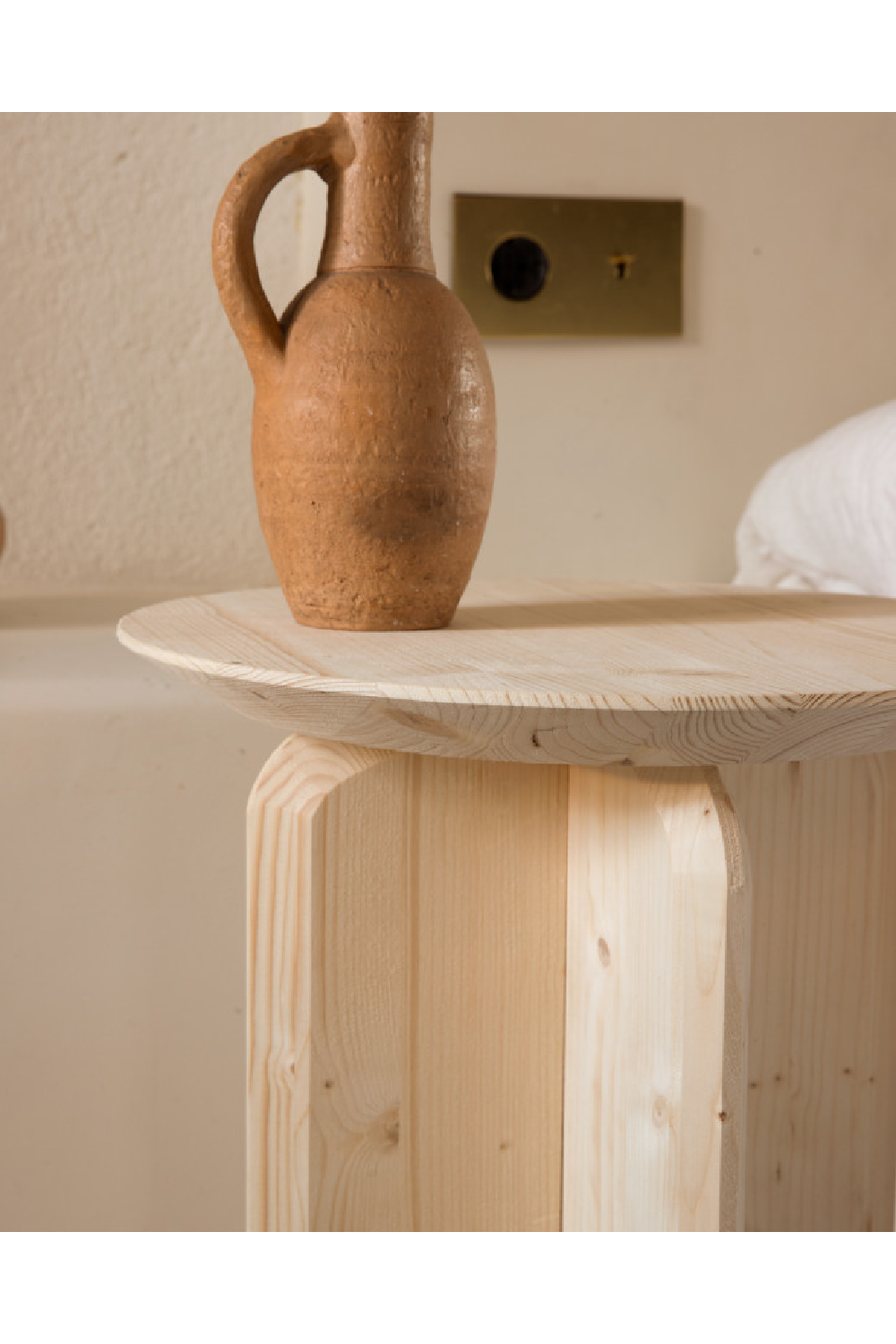 Round Solid Wood Side Table | Decowood Bloom | Oroa.com
