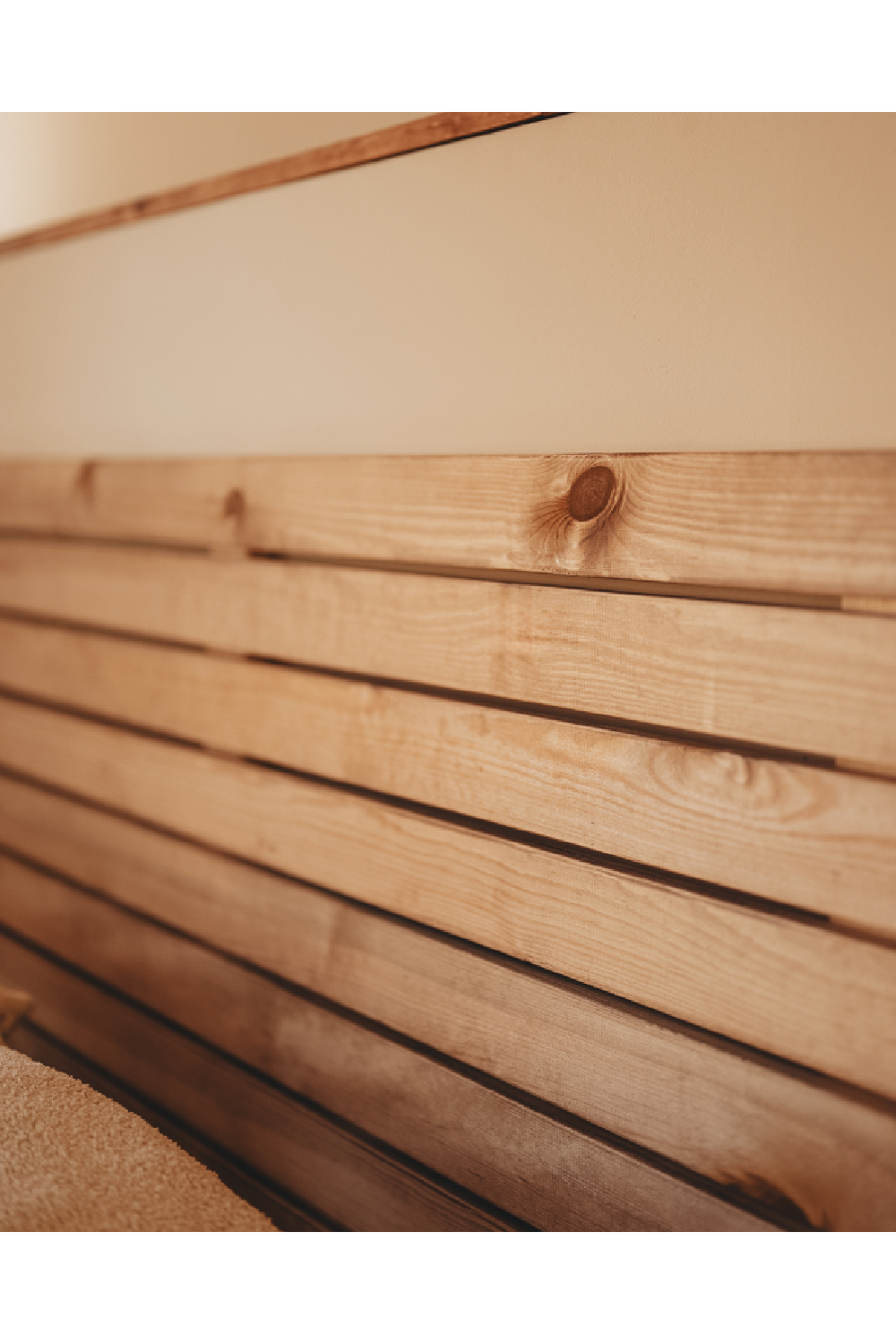 Horizontal Slatted Headboard | Decowood Cairo | Oroa.com