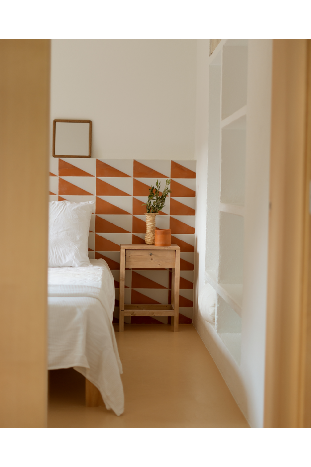 Medium Oak 1-Drawer Nightstands (2) | Decowood Lia | Oroa.com