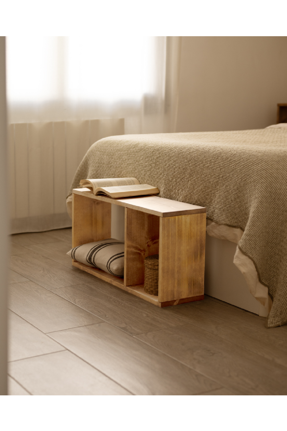 Minimalist Wooden Side Shelf | Decowood Saura | OROA.com