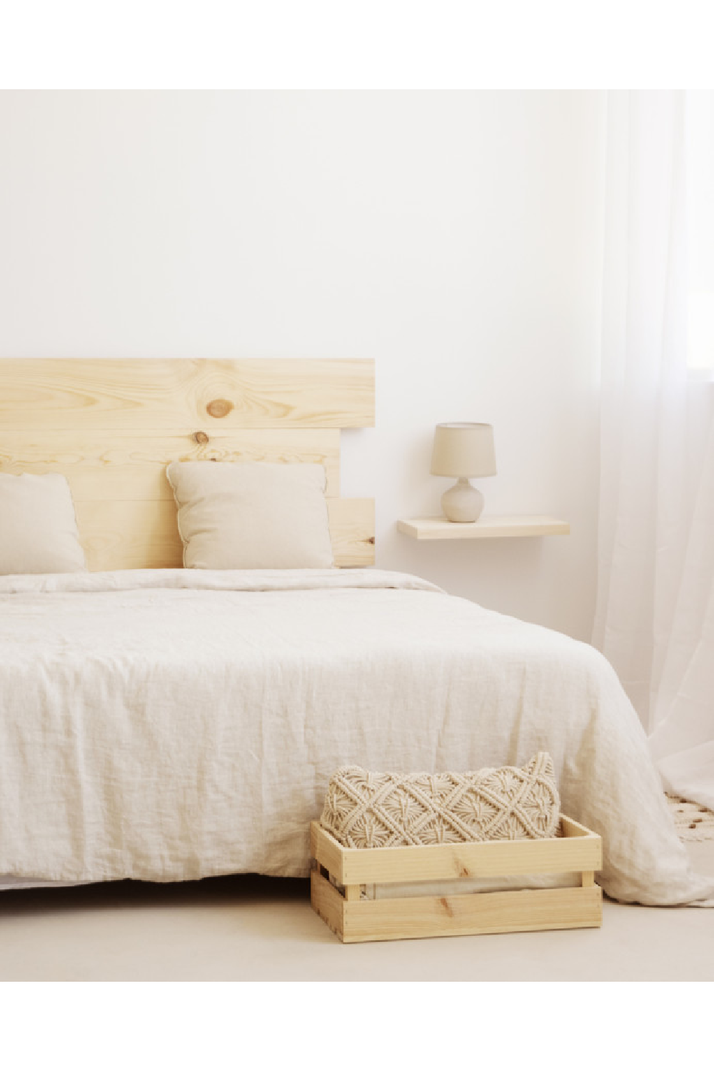 Solid Pine Floating Shelf Nightstand | Decowood Hak | Oroa.com