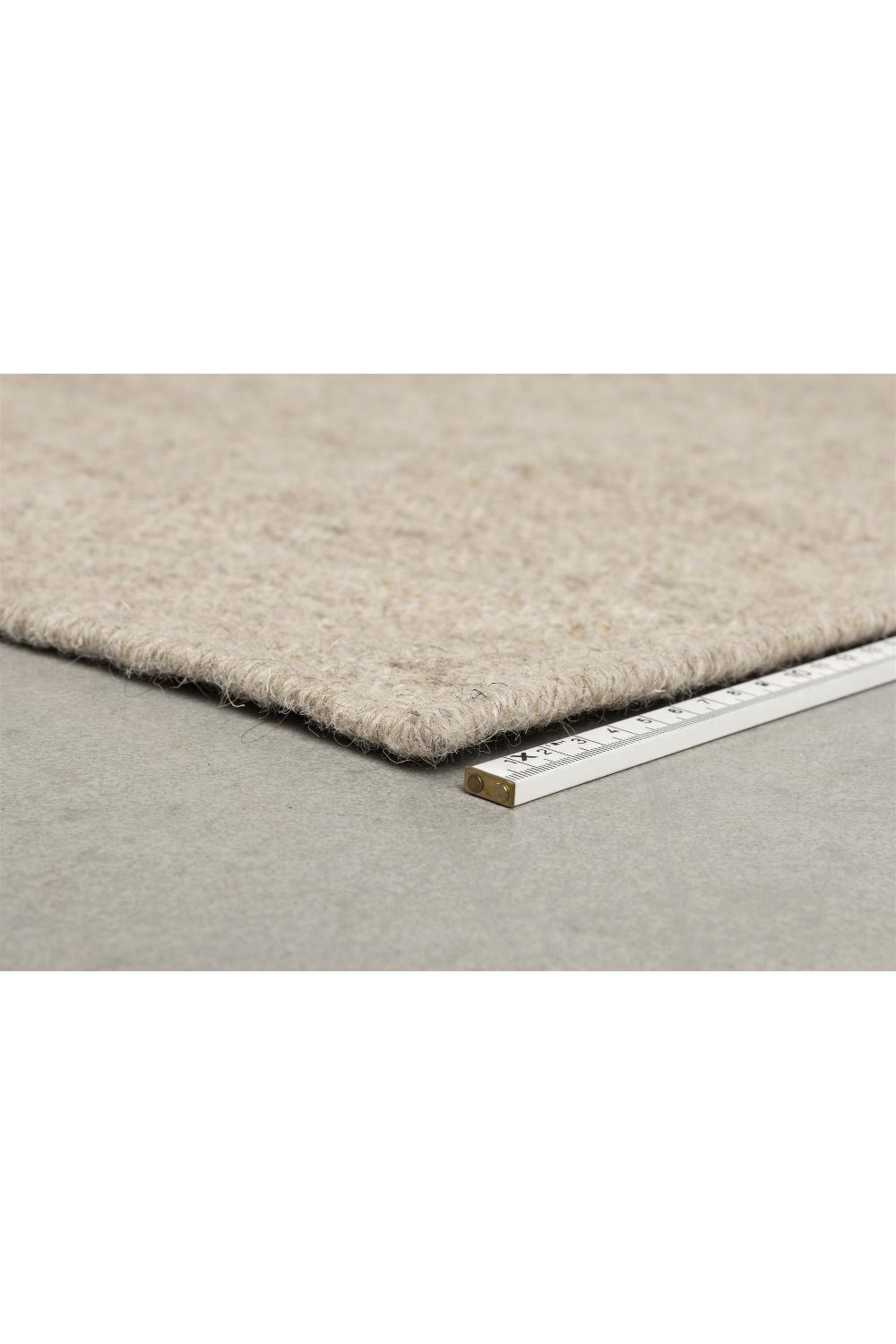 Hand-woven Wool Carpet 5'3" x 7'7" | Dutchbone Briton | OROA.com