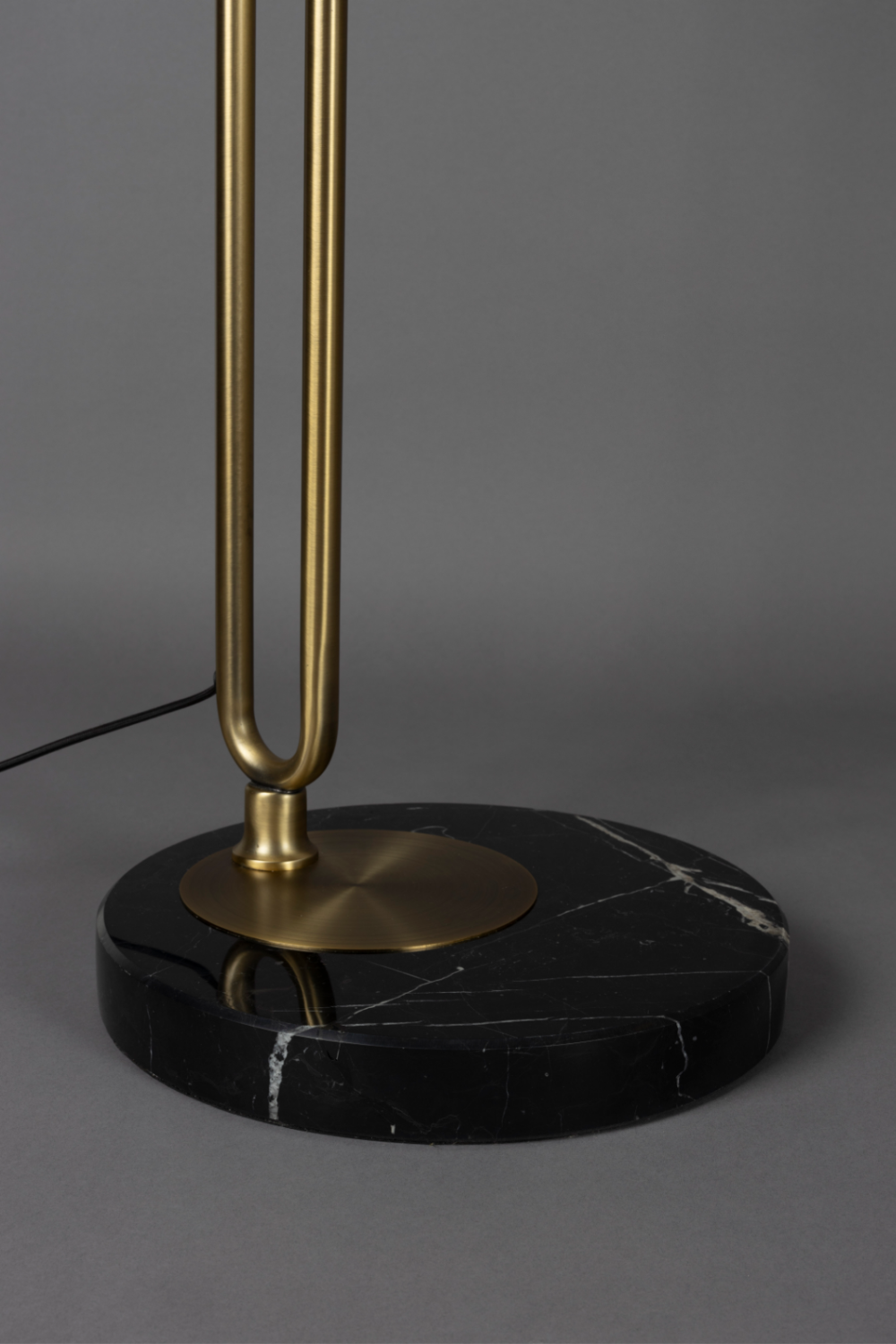 Gold Metal Floor Lamp | Dutchbone Archie | OROA.com