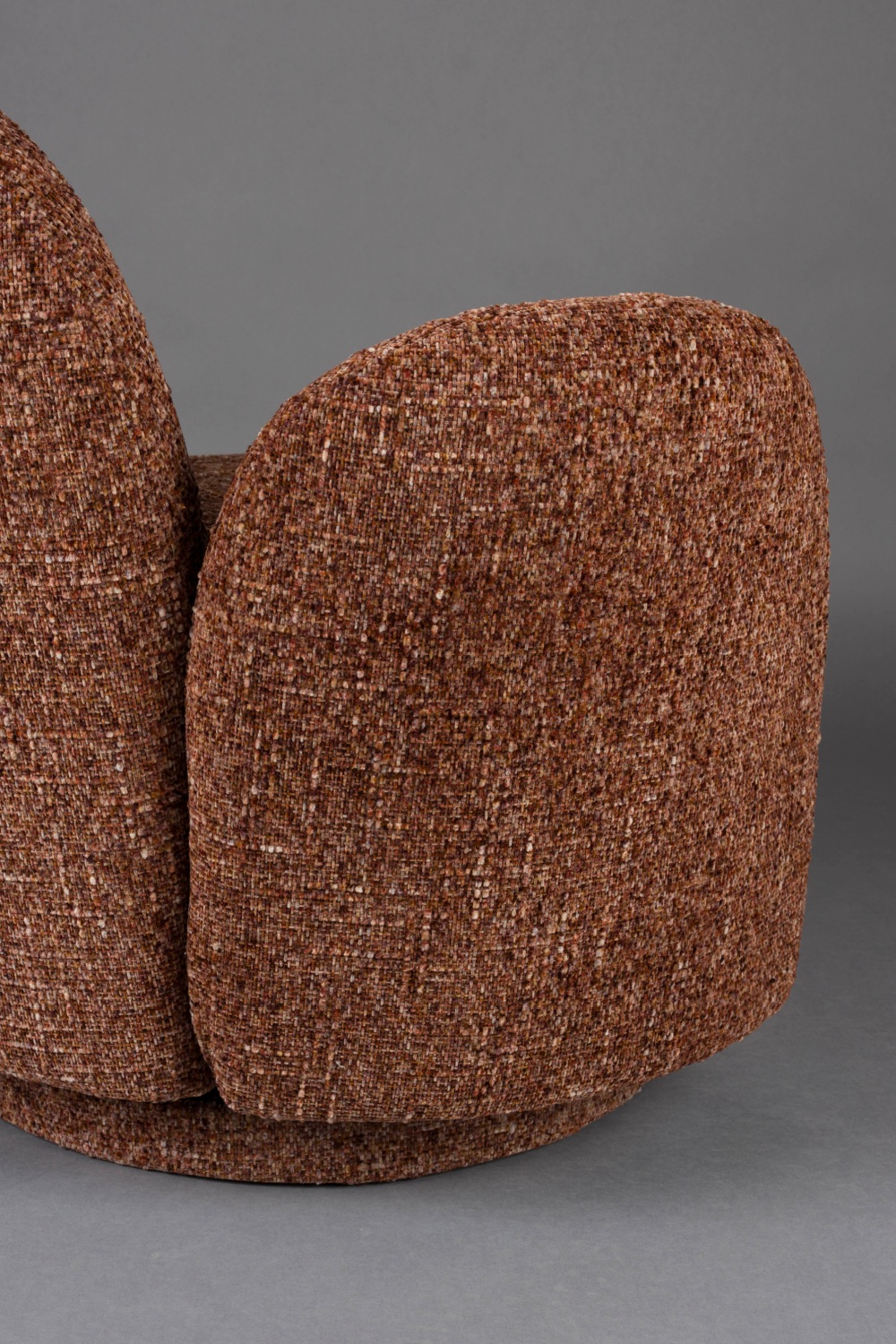 Melange Fabric Swivel Lounge Chair | Dutchone Rose | Oroa.com