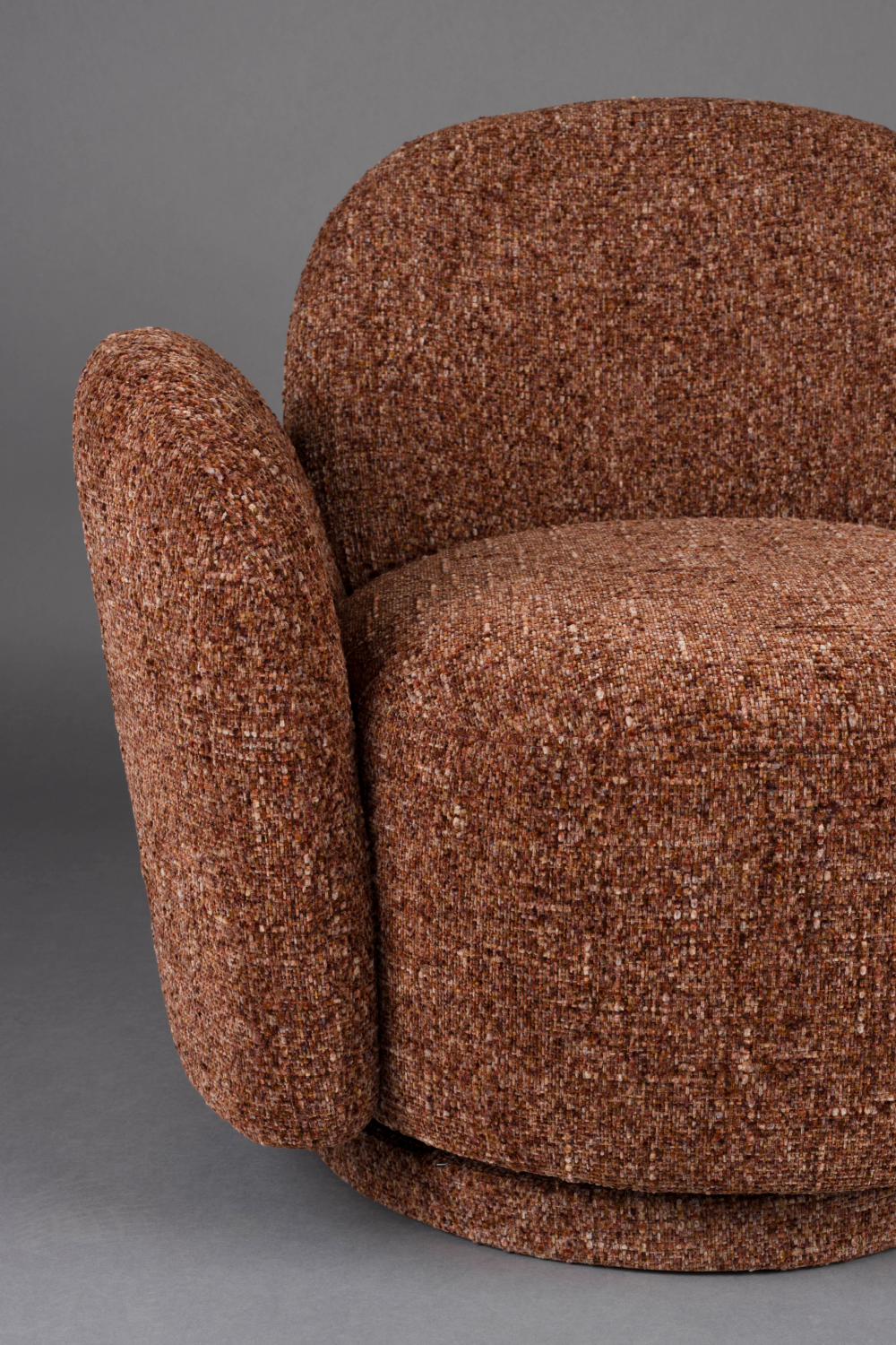 Melange Fabric Swivel Lounge Chair | Dutchone Rose | Oroa.com