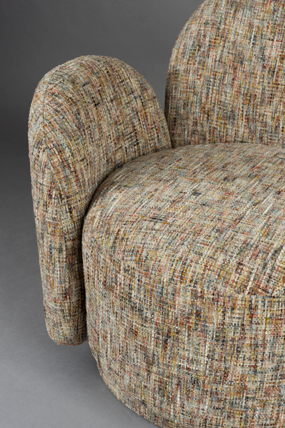 Melange Fabric Swivel Lounge Chair | Dutchone Rose | Oroa.com