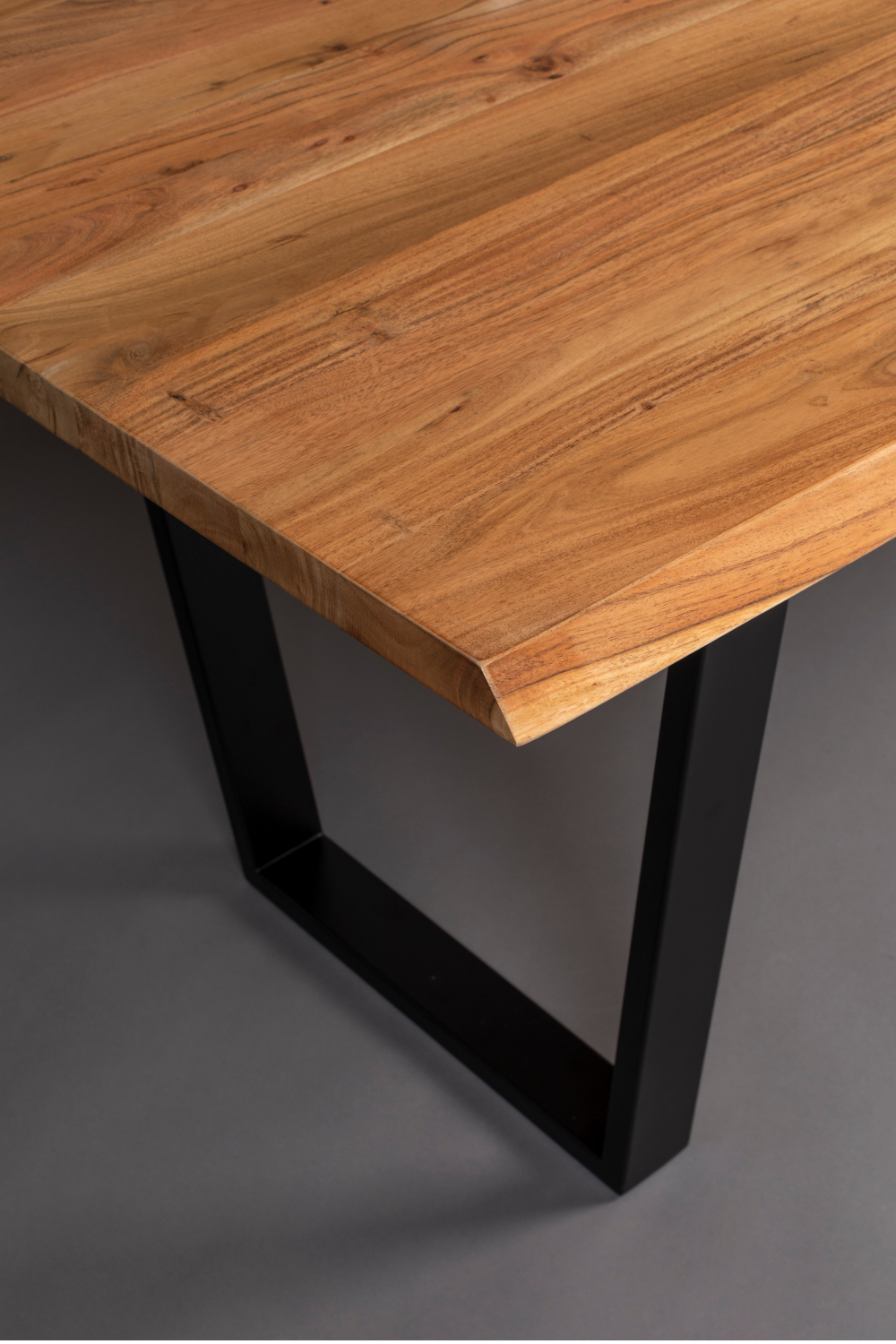 Solid Acacia Dining Table | Dutchbone Aka | OROA.com