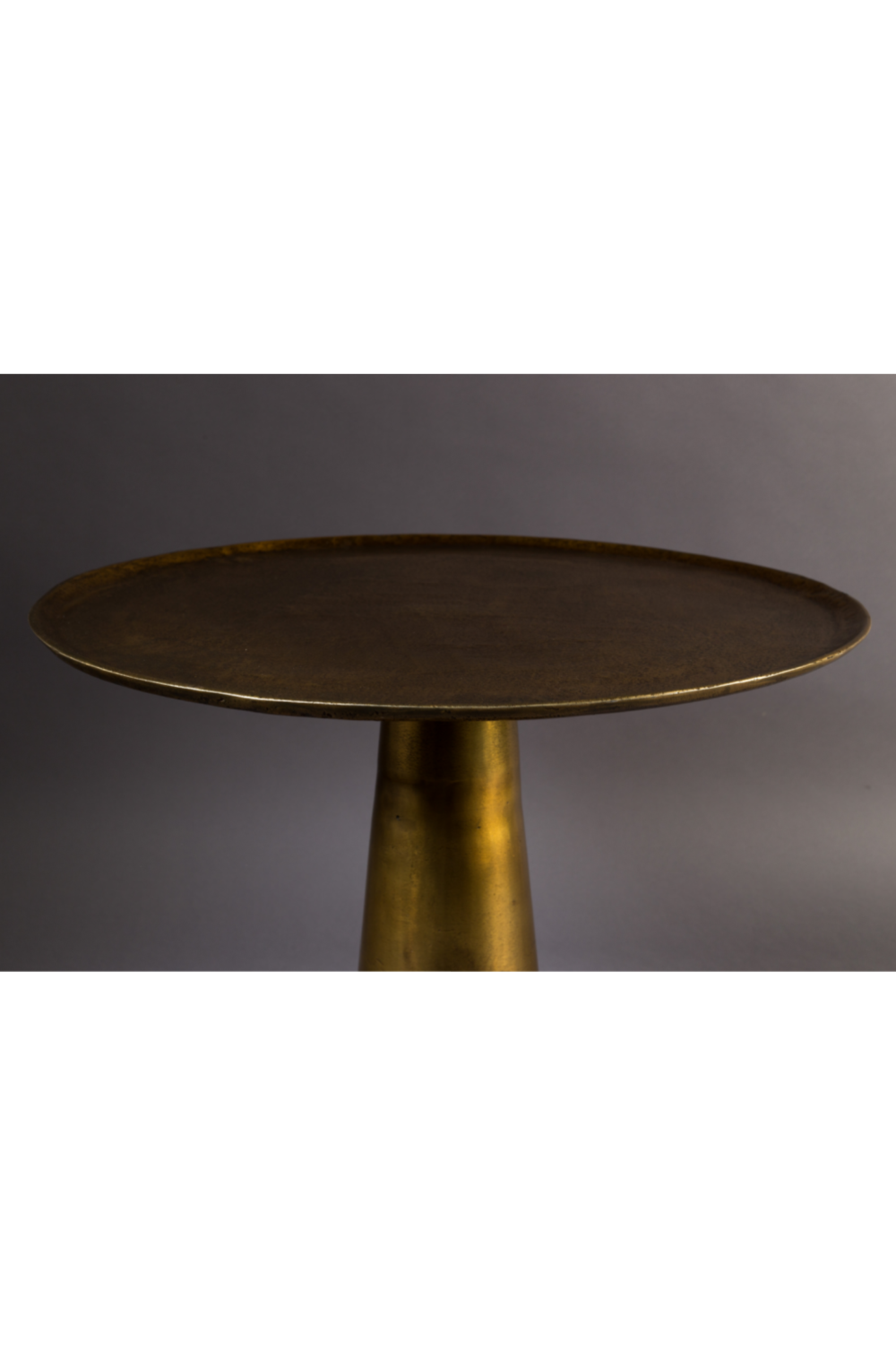 Round Pedestal End Table | Dutchbone Brute | Oroa.com
