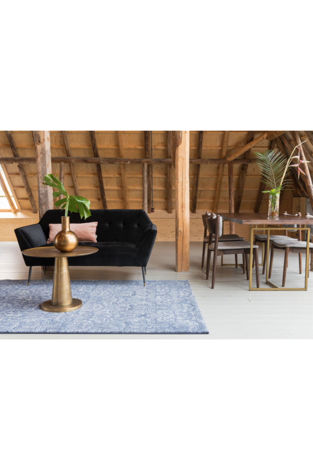 Round Pedestal End Table | Dutchbone Brute | Oroa.com