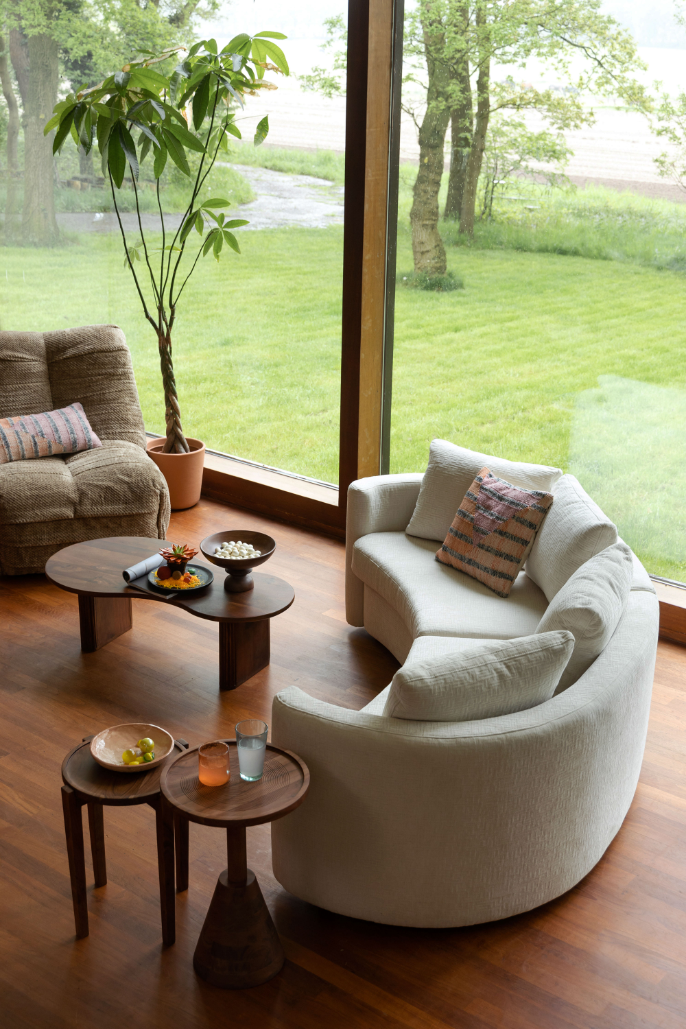 Solid Mango Wood Coffee Table | Dutchbone Tilon | OROA.com