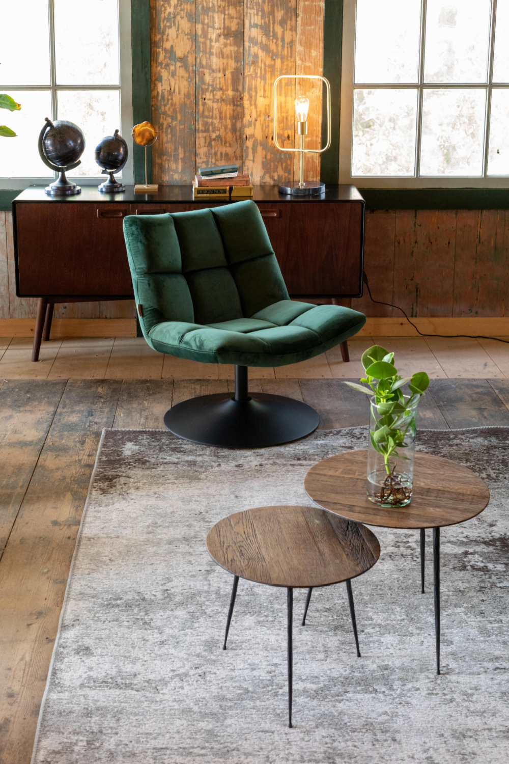 Velvet Pedestal Accent Chair | Dutchbone Bar | Oroa.com