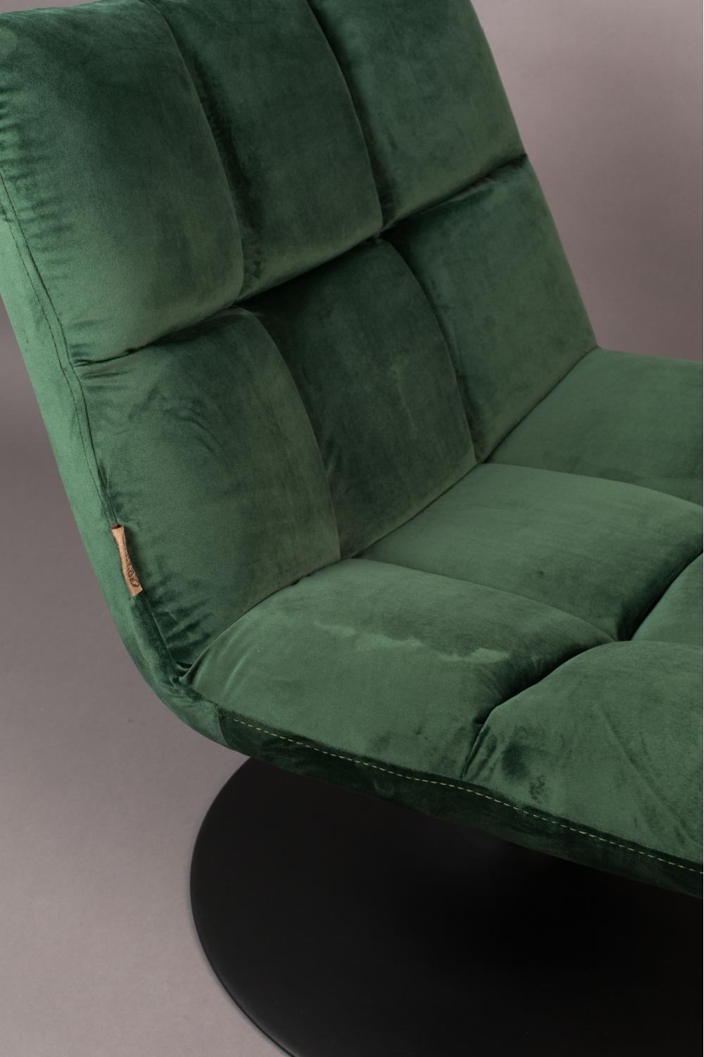 Velvet Pedestal Accent Chair | Dutchbone Bar | Oroa.com