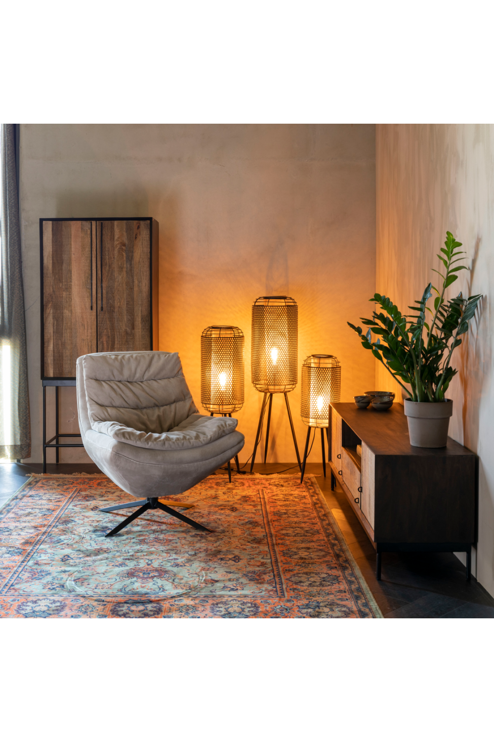 Upholstered Swivel Lounge Chair | Dutchbone Vince | OROA.com