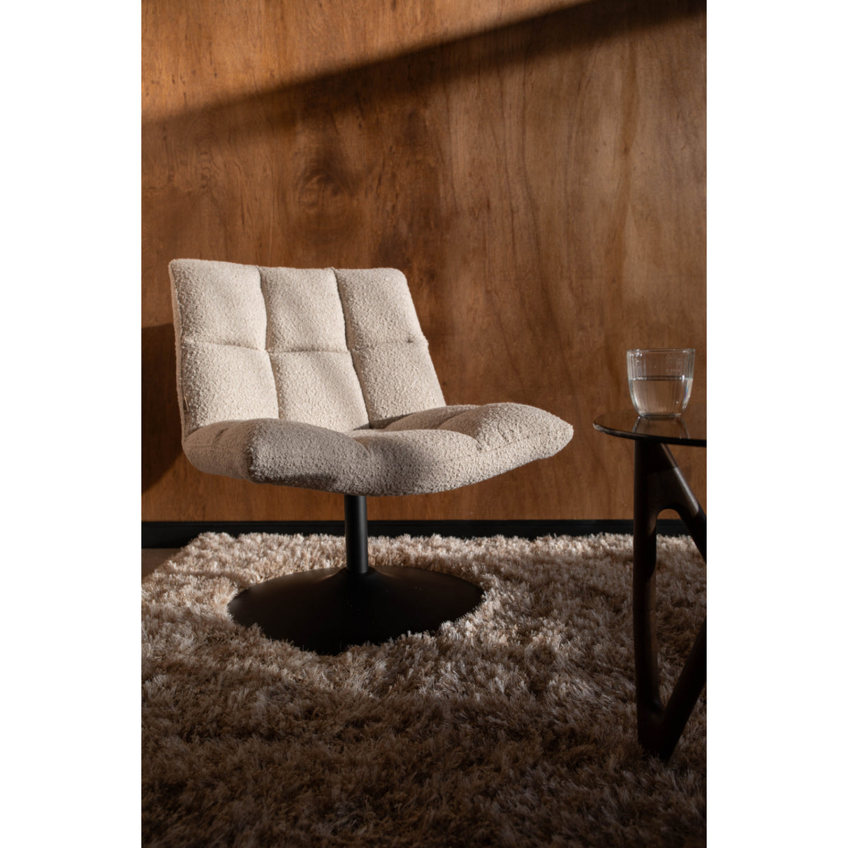 White Boucle Swivel Lounge Chair | Oroa.com