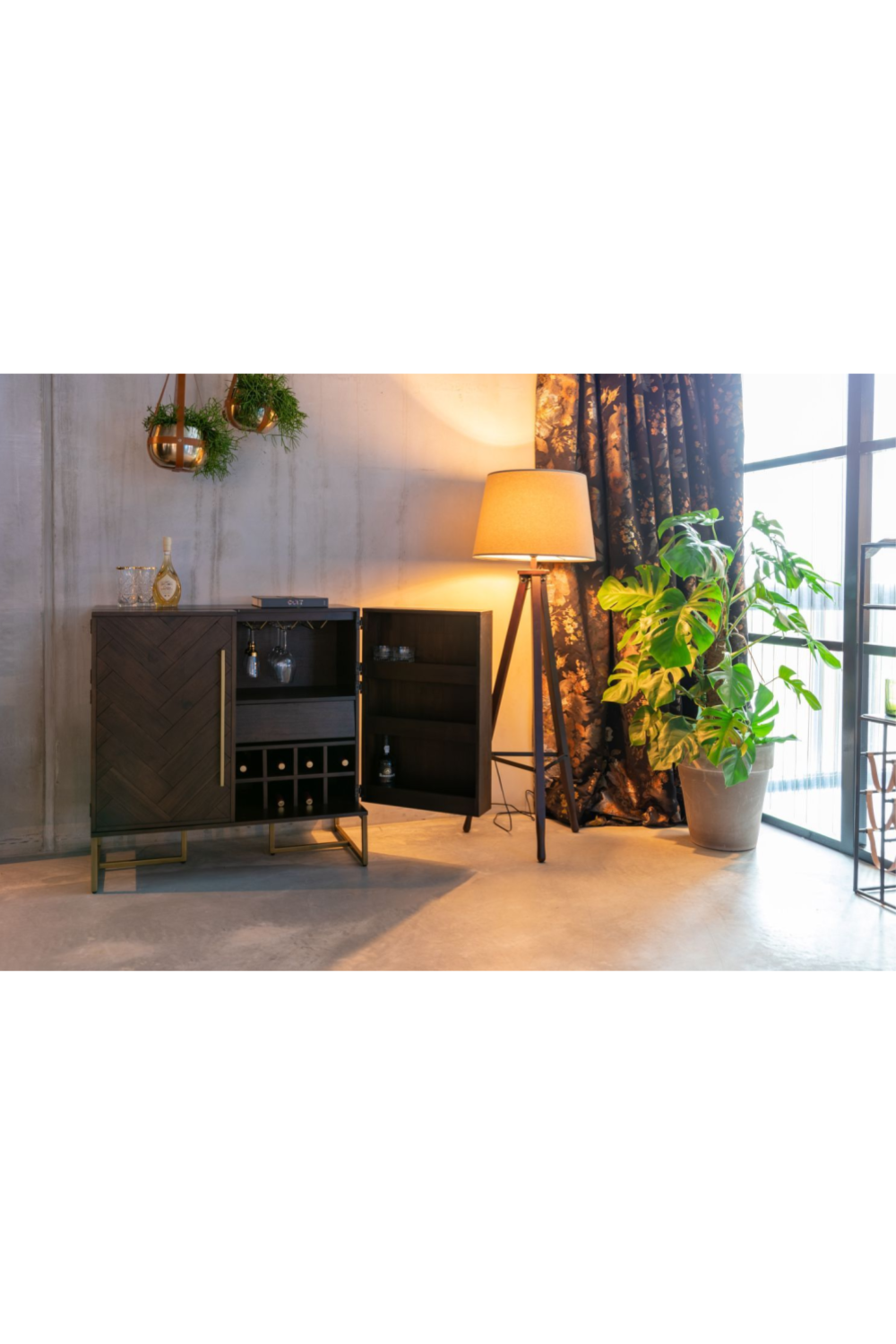Wood 2-Door Cabinet | Oroa.com