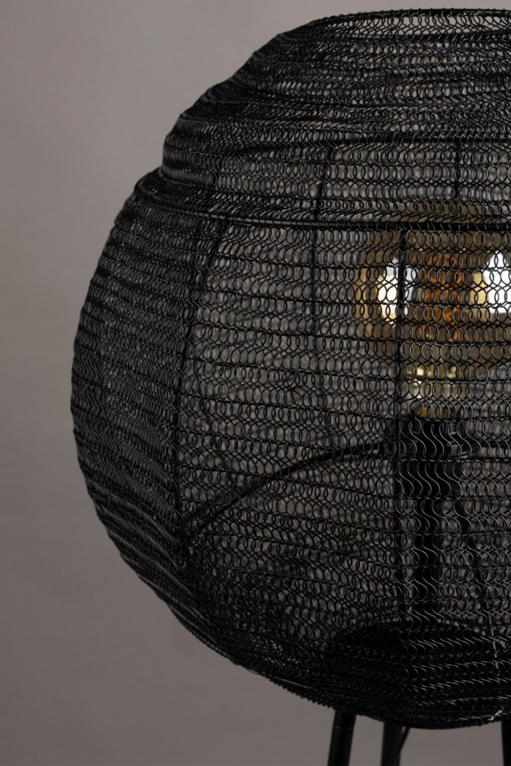 Industrial Tripod Floor Lamp | Oroa.com