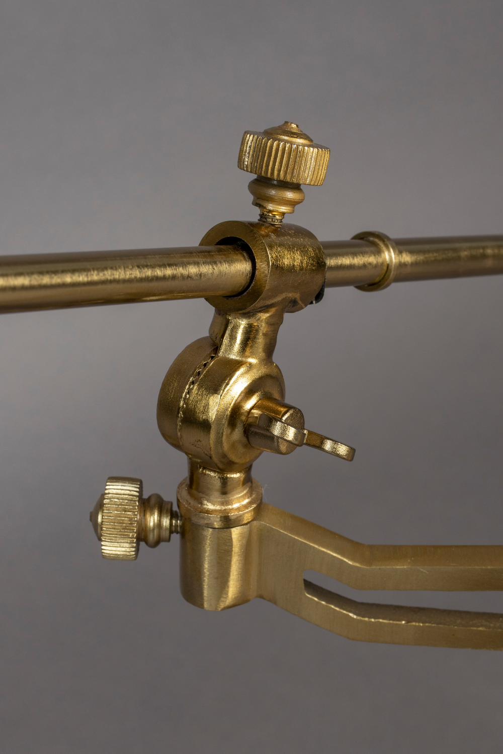 Modern Classic Desk Lamp | Dutchbone Penelope | OROA.com