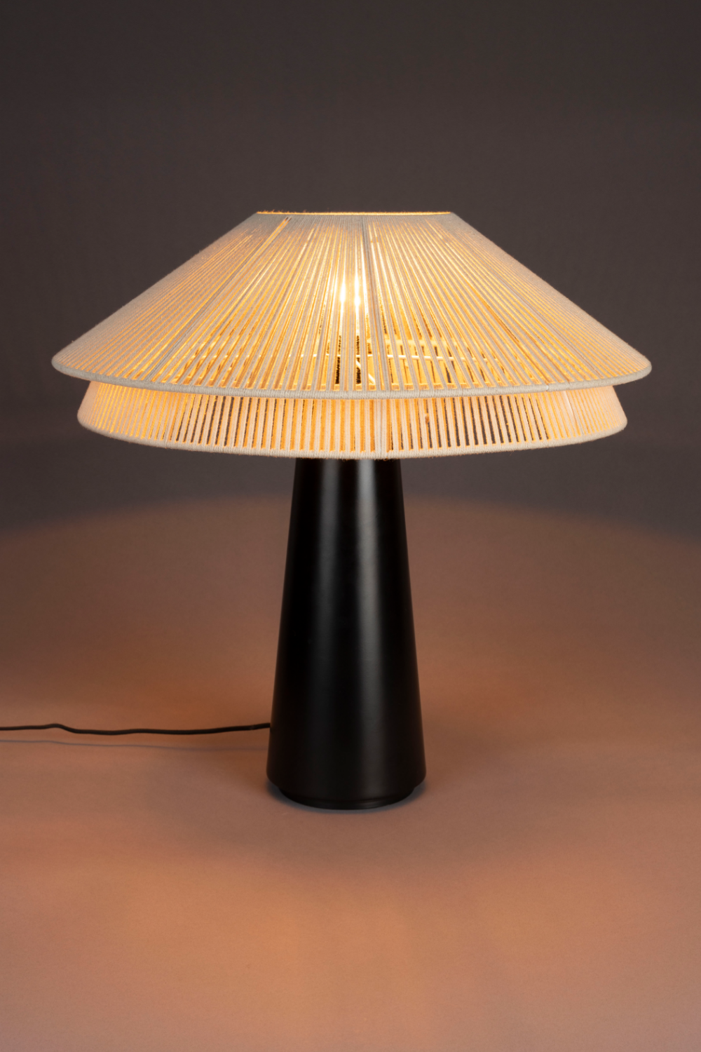 Beige Cotton Thread Table Lamp | Dutchbone Elon | OROA.com