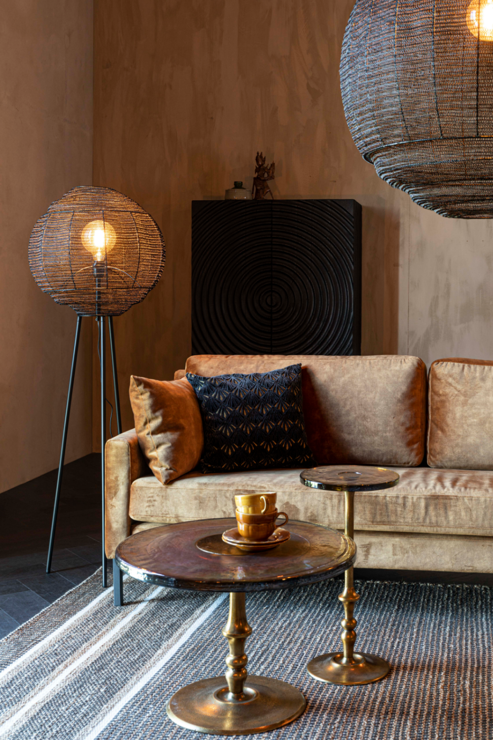 Round Black Pendant Lamp | Dutchbone Meezan | Oroatrade.com