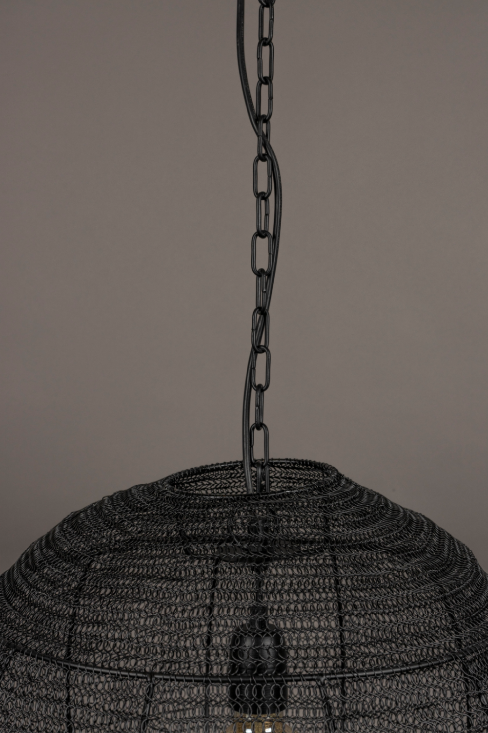 Round Black Pendant Lamp | Dutchbone Meezan | Oroatrade.com