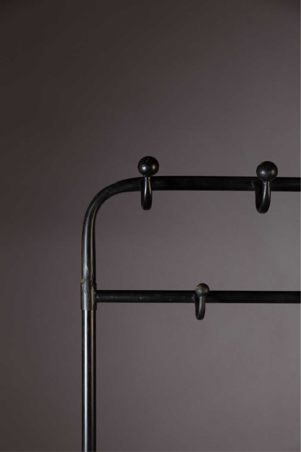 Vintage Black Free Standing Coat Rack | Dutchbone Lucius | DutchFurniture.com