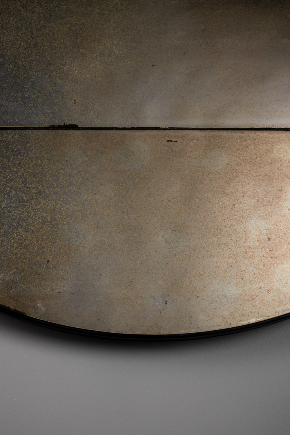 Round Vintage Mirror | Dutchbone Mado | OROA.com