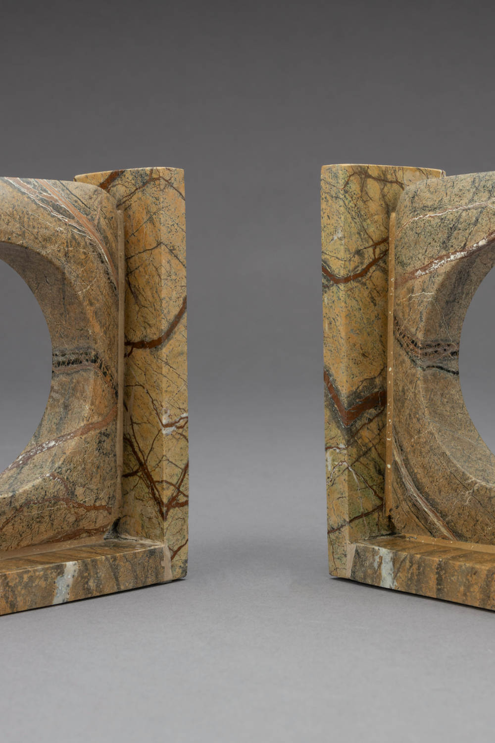 Brown Marble Book Ends (2) | Dutchbone Satpura | OROA.com