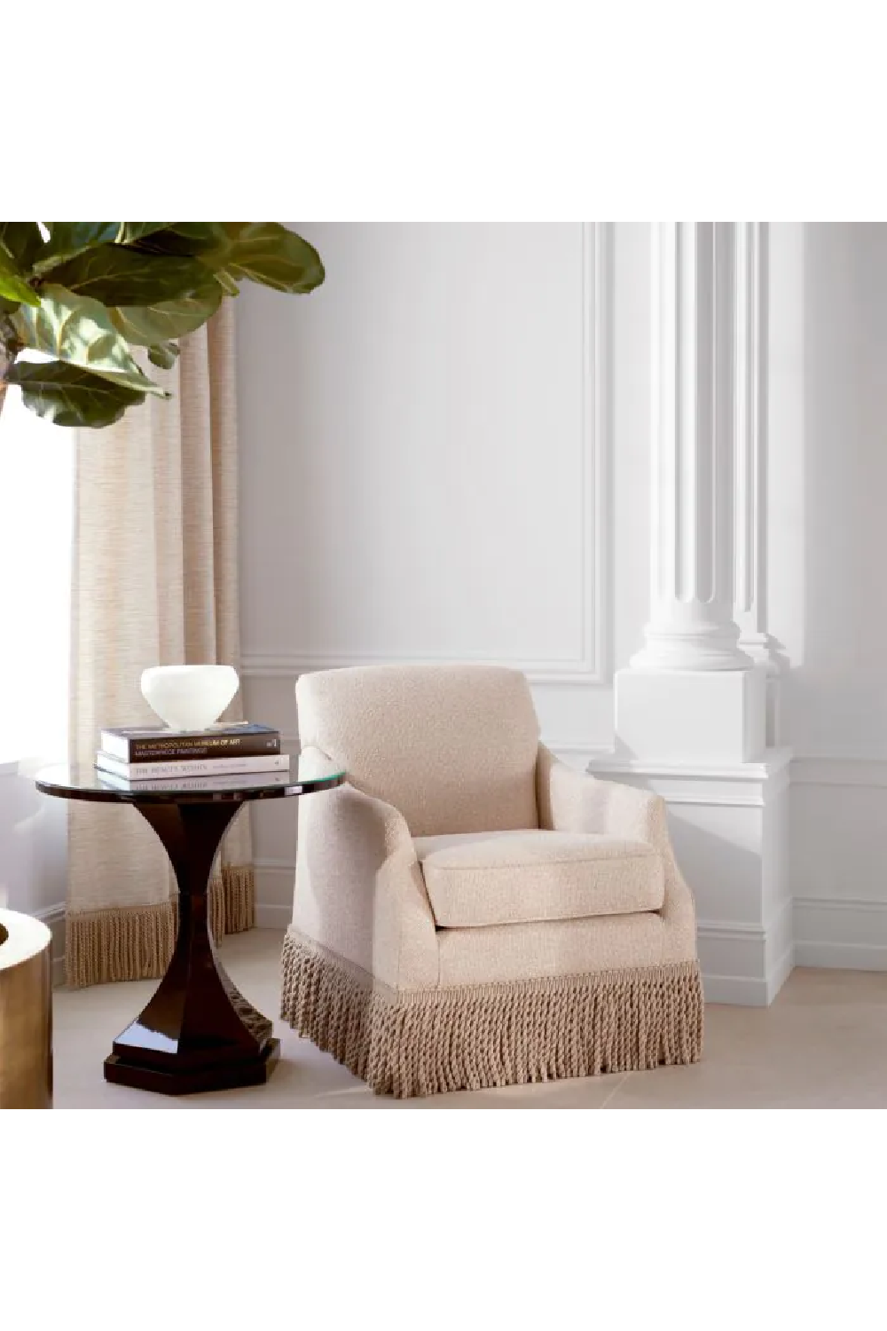 Black Glass Side Table | Met x Eichholtz Harlem | Oroatrade.com