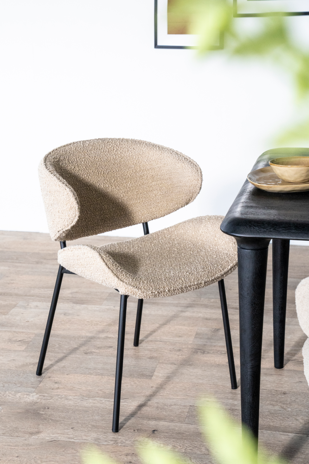 Upholstered Modern Dining Chair | Oroa.com