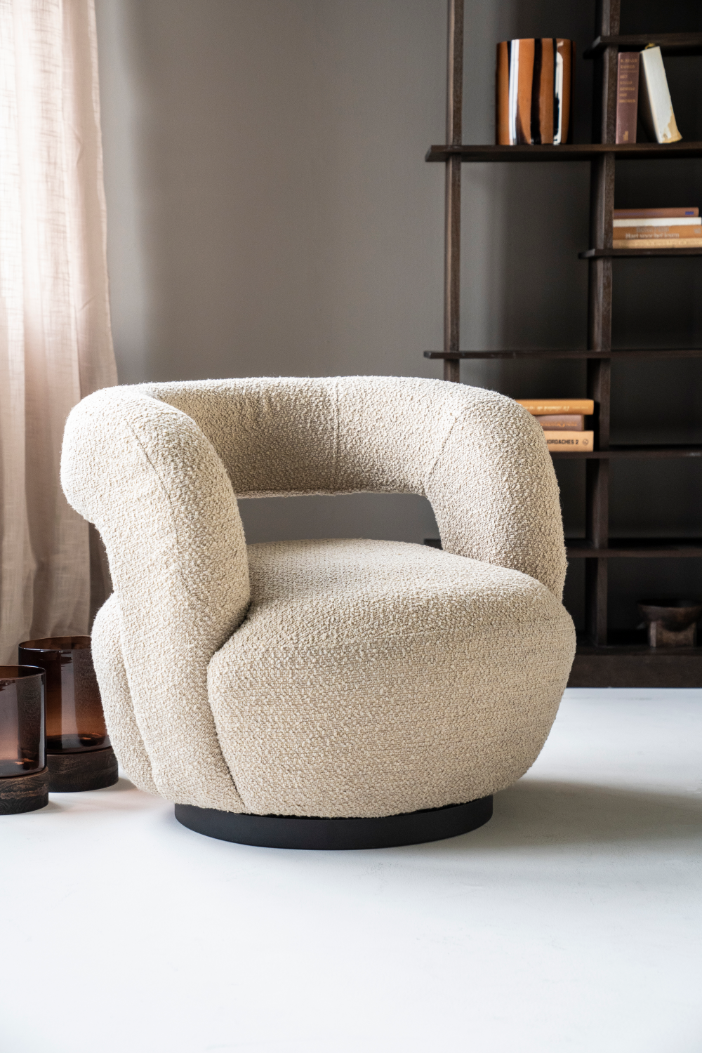 Contemporary Accent Lounge Chair | Oroa.com