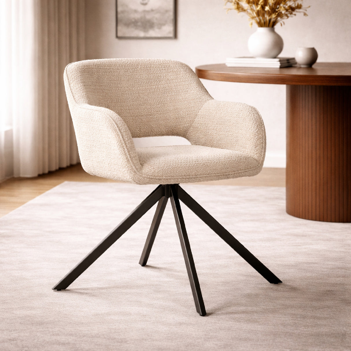 Cut-Out Quadrupod Dining Chair | Oroa.com