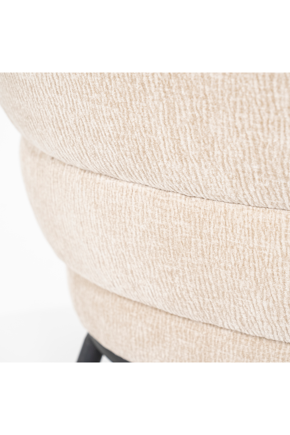 Minimalist Barrel Armchair | Oroa.com
