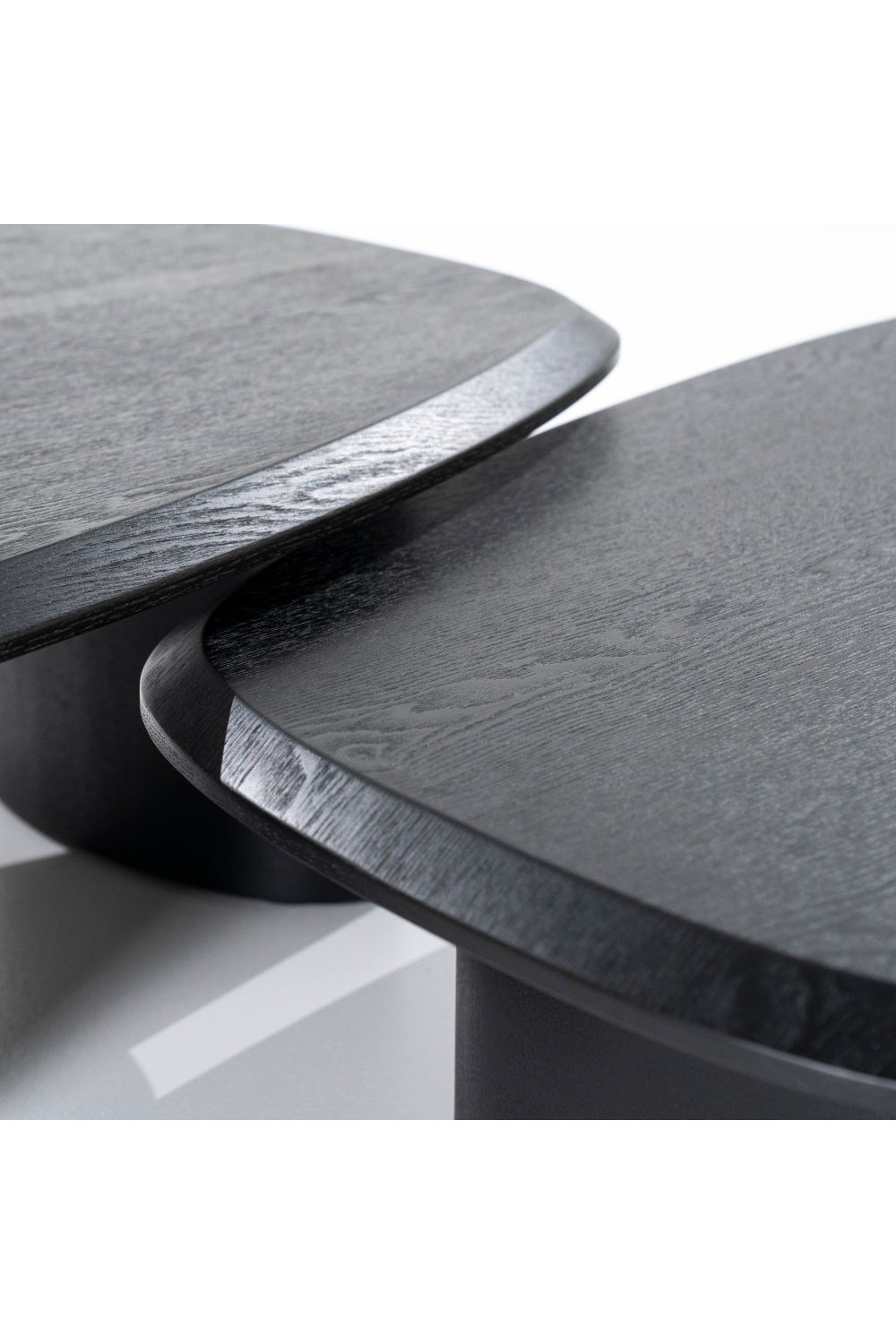 Black Oak Coffee Table | Oroa.com