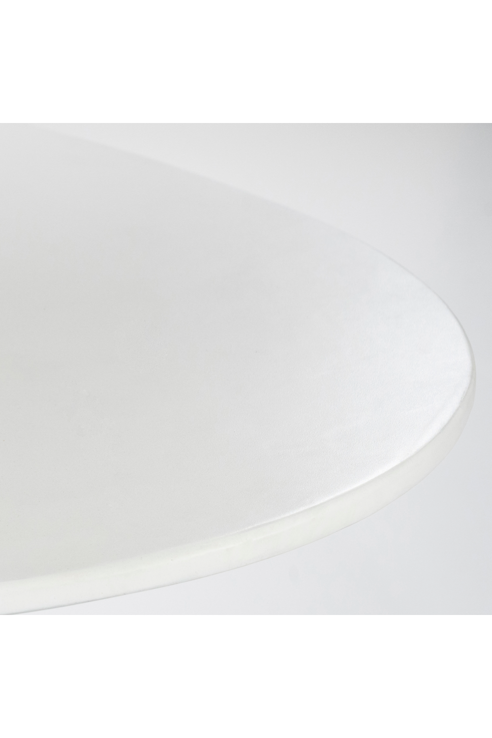 White Round Dining Table | Eleonora Elin | OROA.com